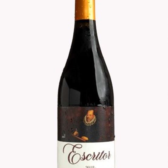 El vino Escritor no tiene historia "Es quién escribe las historias"